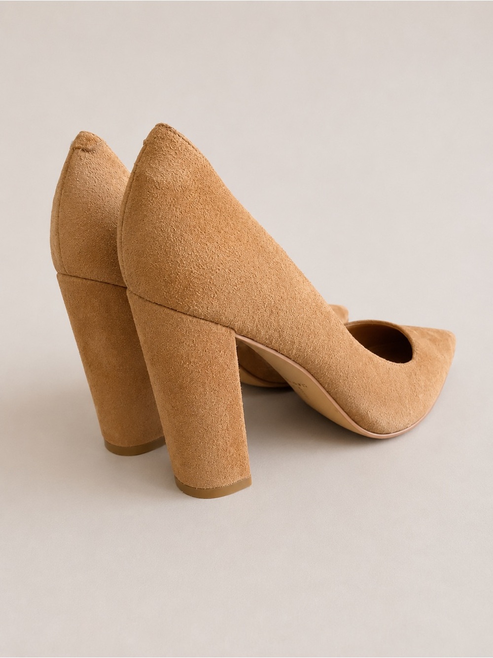 Marc Fisher LTD Tan Suede Pointed Toe Block Heel Pumps Size 7.5 - Picture 2 of 4